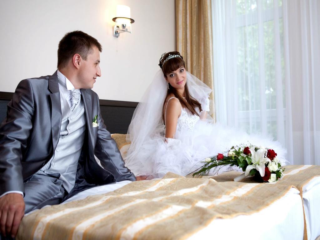 Manhattan Hotel & Restaurant Chisinau Luaran gambar